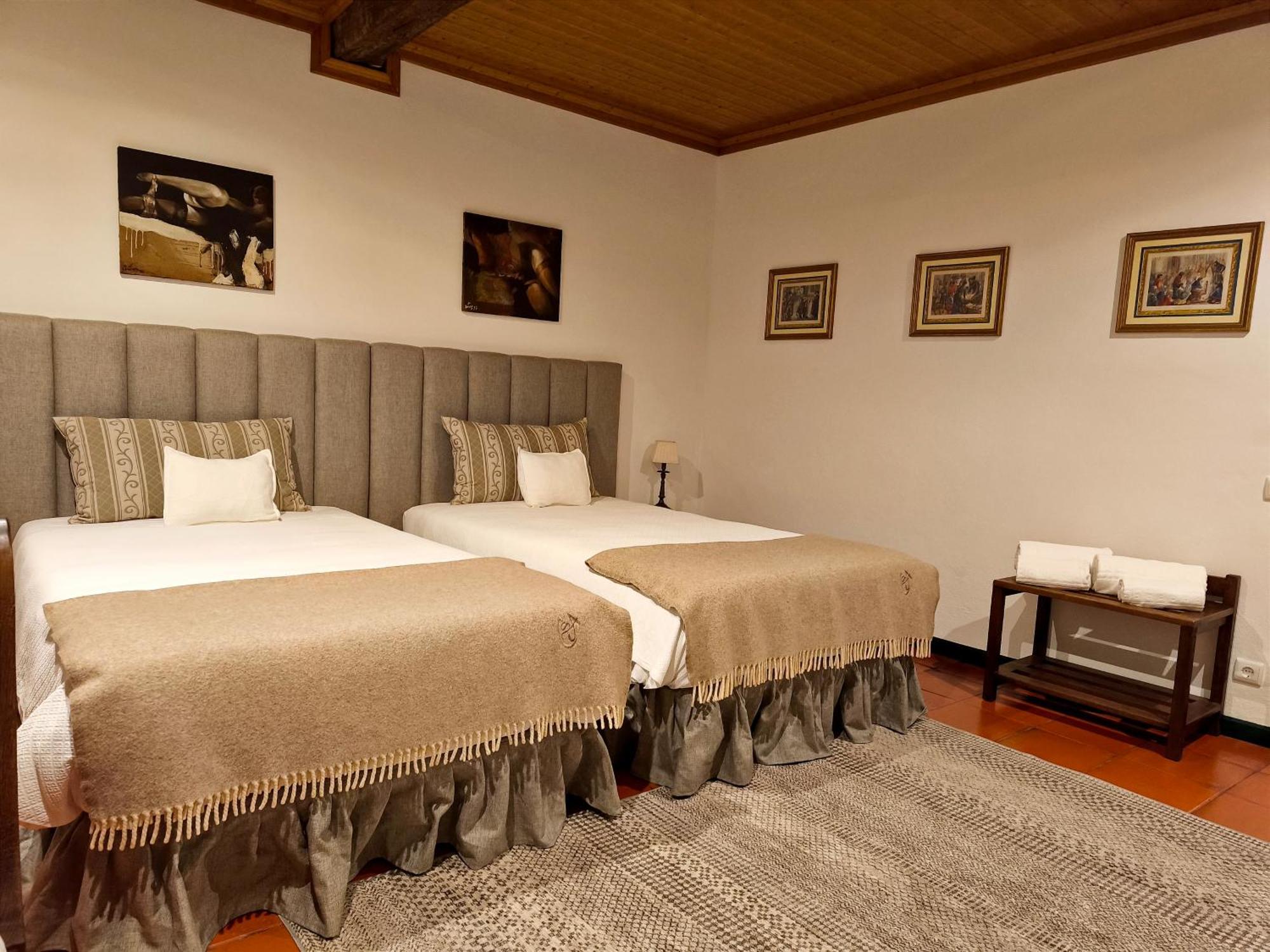 Casa De Santa Ana Da Beira Bed & Breakfast Seia Exterior photo